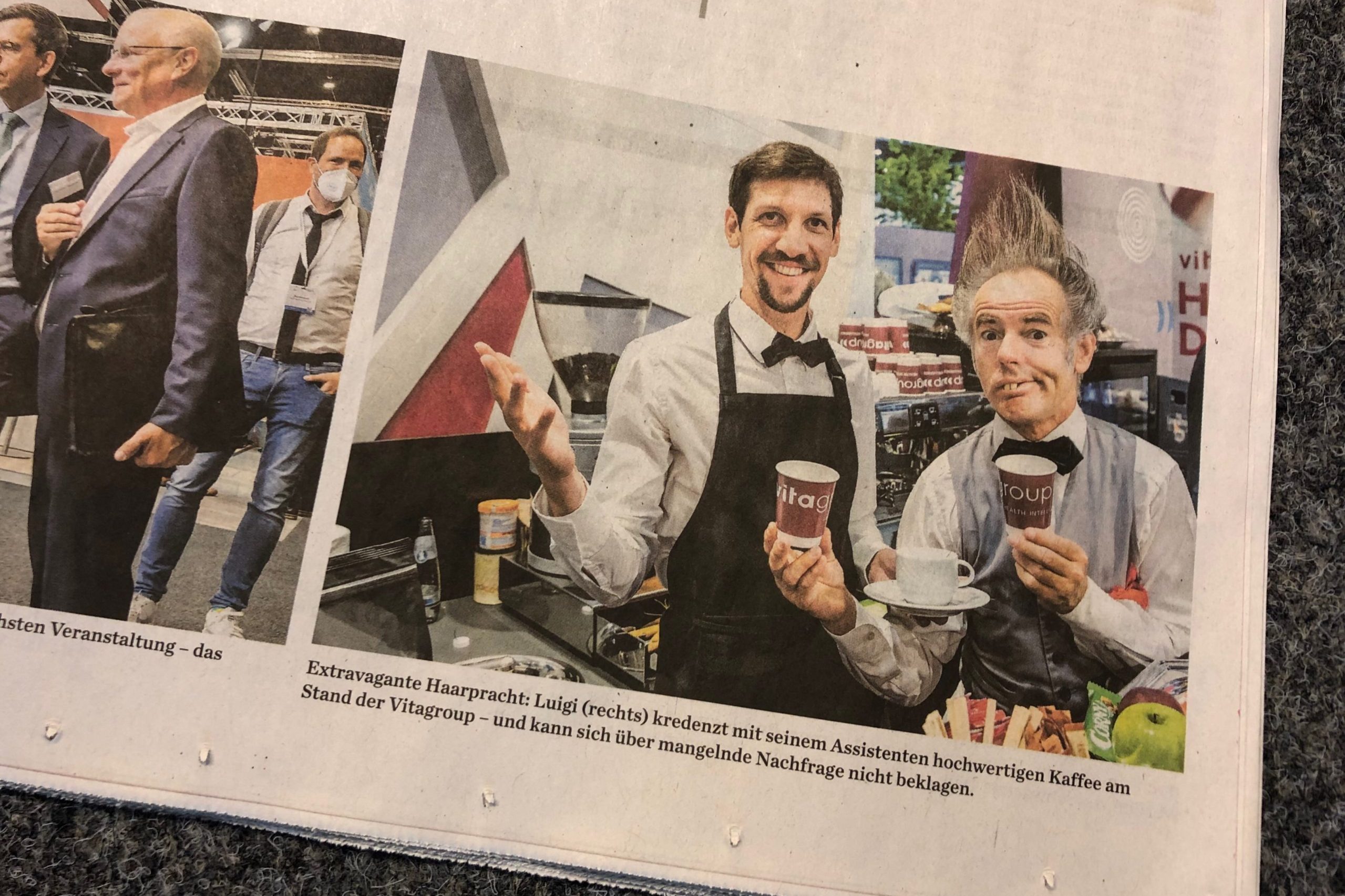 Luigi und sein Assistent in der Ärztezeitung